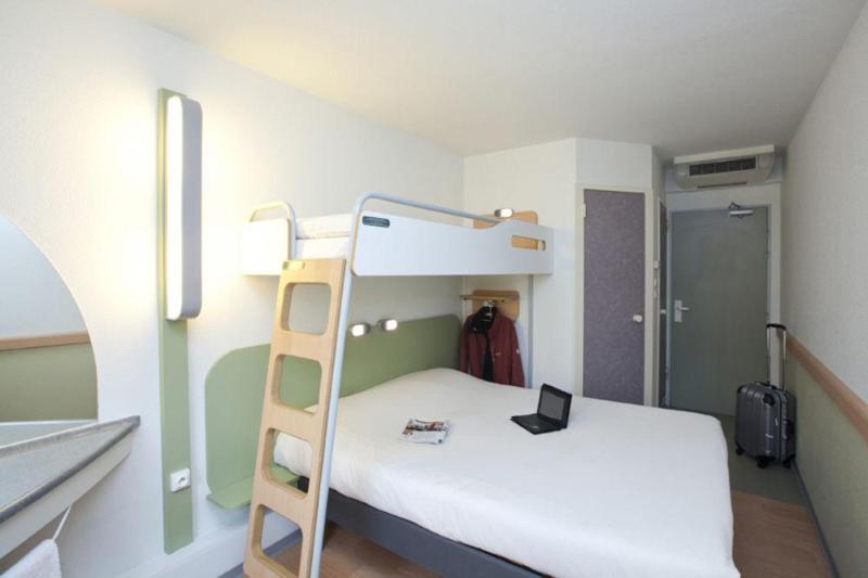 Ibis Budget Carcassonne La Cite Exterior photo